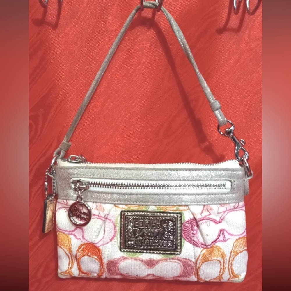 Coach POPPY Wallet Wristlet Scribble EUC